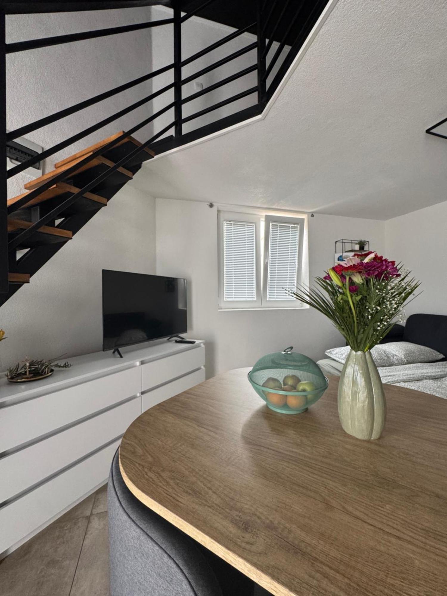 Apartma 